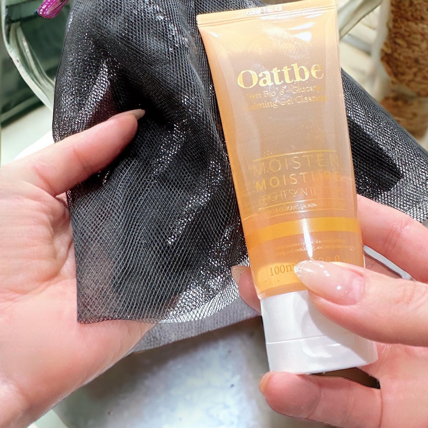 • 저자극 포뮬라: 민감한 피부에도 적합한 저자극 포뮬라로, 매일 사용하기에 적합합니다.