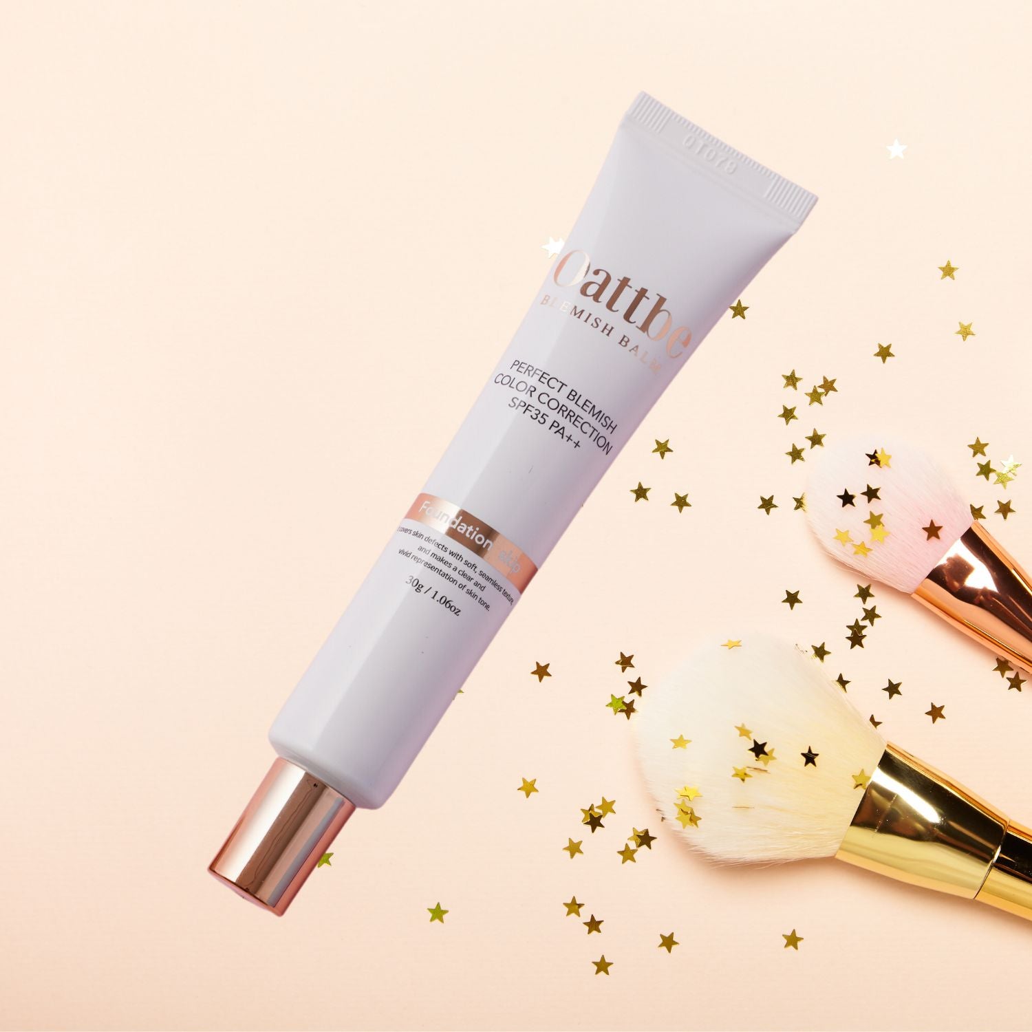 • SPF35 자외선 차단: UVB와 UVA로부터 피부를 보호하며, 햇볕에 의한 피부 손상과 노화를 예방합니다.